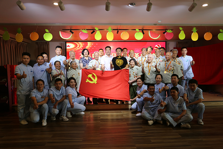 “红心献给党”-彭世集团党支部&彭世职业培训学校庆祝**建党97周年-(2).jpg